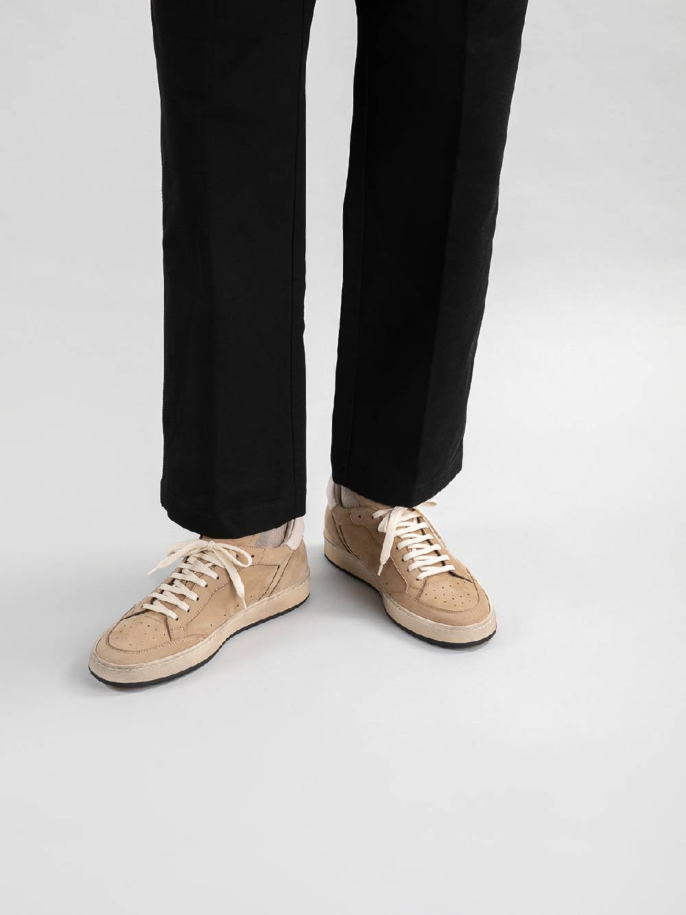 Officine Creative MAGIC 002 Sneakers In Nabuk Verde