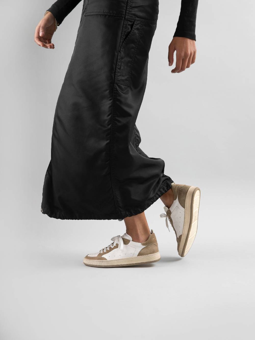 Officine Creative MAGIC 101 Sneakers In Pelle E Camoscio Bianco