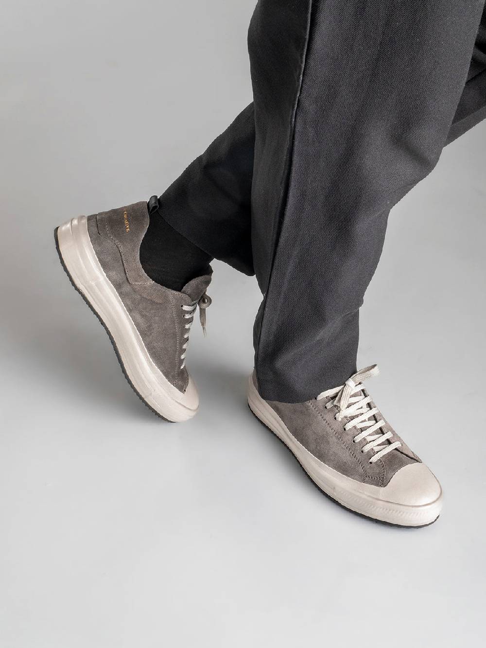 Officine Creative MES 009 Sneakers Basse In Pelle E Suede Tortora
