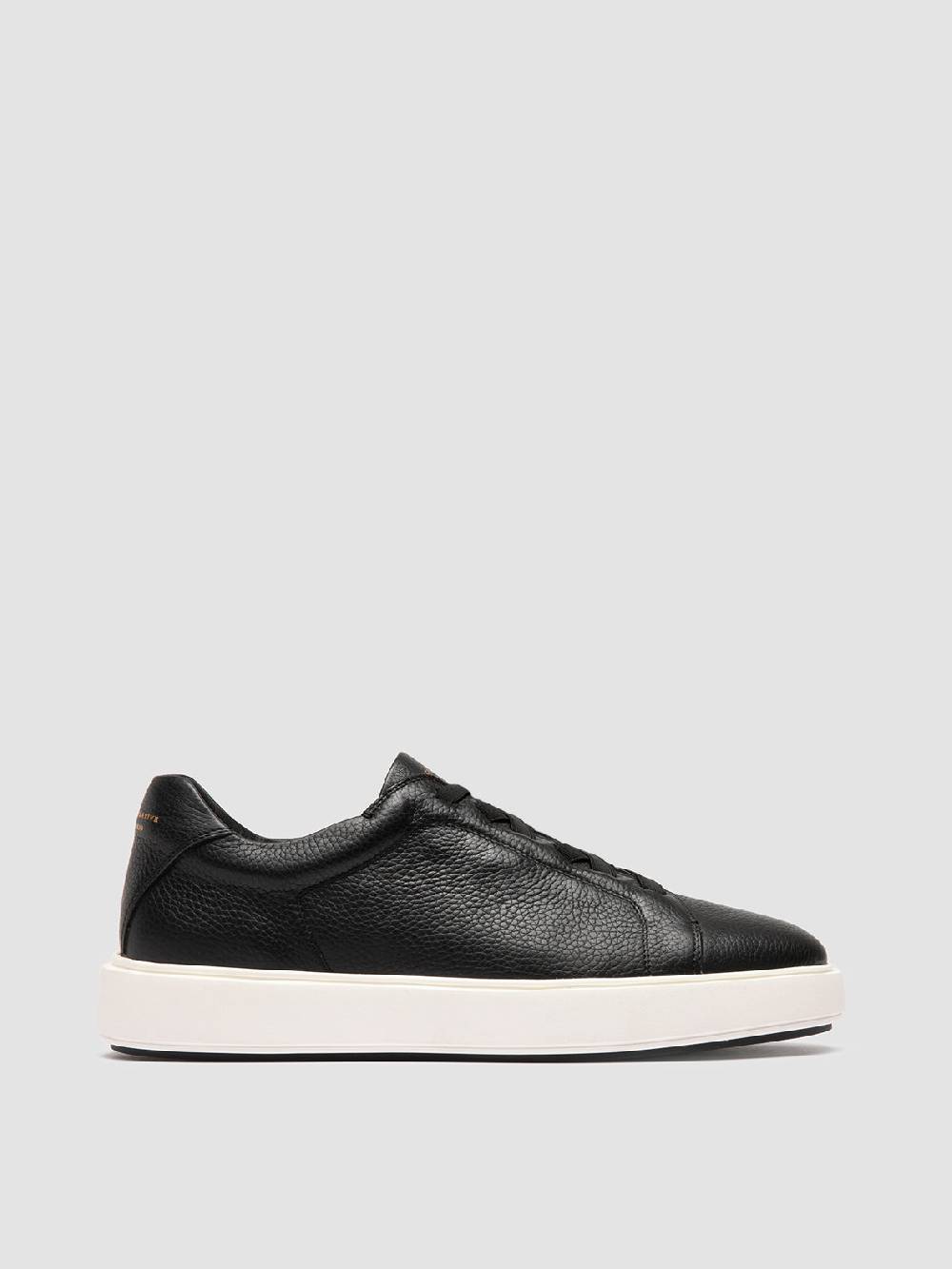 Officine Creative SLOUCH 001 Sneaker Basse in Pelle Nera