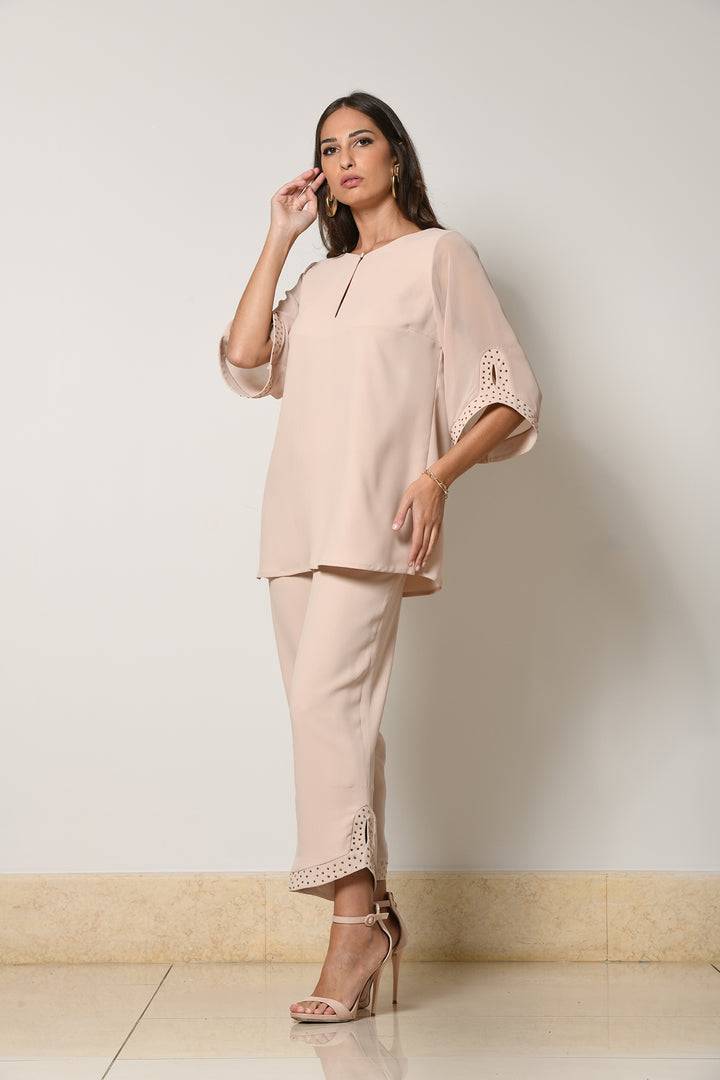 Oltre Tempo Casacca con goccia e contrasti con applicazioni in strass