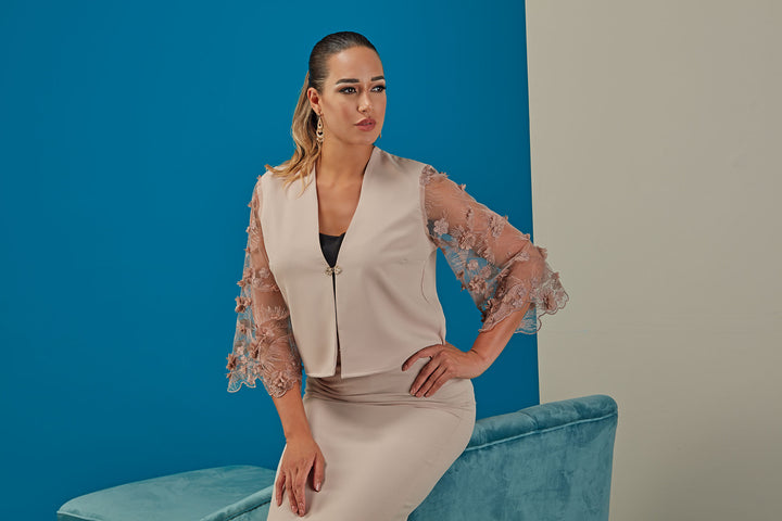 Oltre Tempo Giacchino In Cadì Con Maniche In Tulle Con Fiori