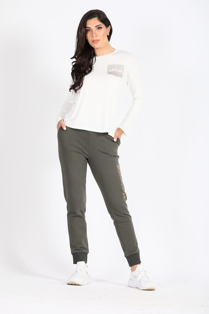 Oltre Tempo Maglia in viscosa girocollo con borchiette su taschino