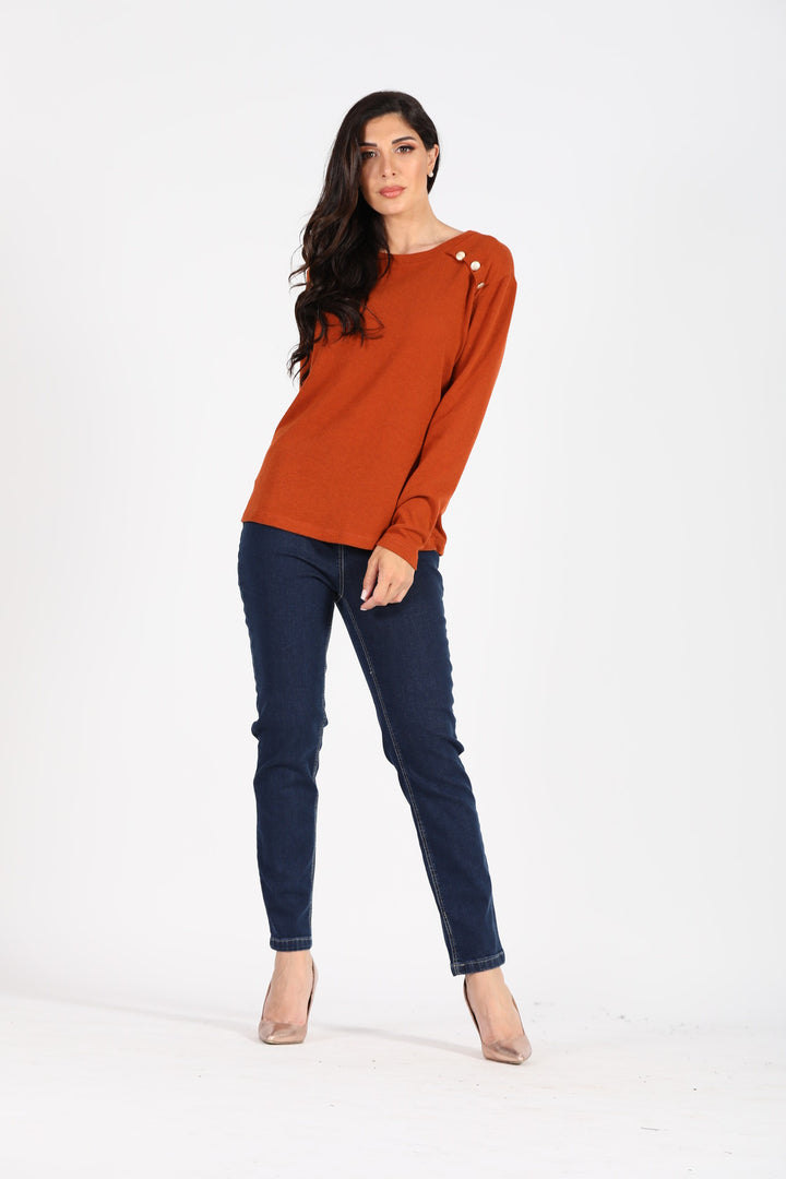 Oltre Tempo Maglia mano lana con bottoni oro sul davanti