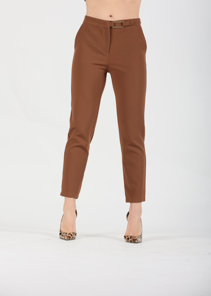 Oltre Tempo Capri Con Fibbietta Gamba Stretta