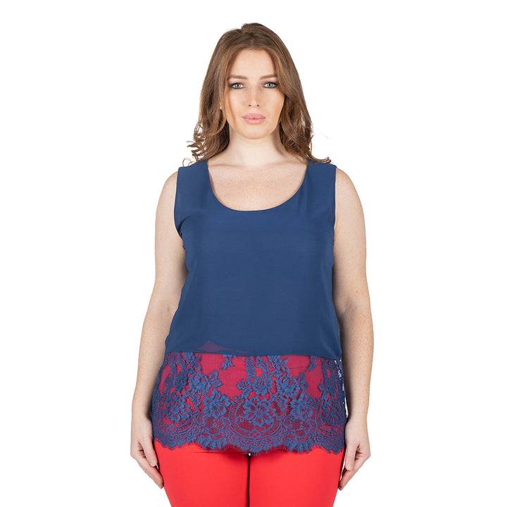 Oltre Tempo Top Con Pizzo Al Fondo