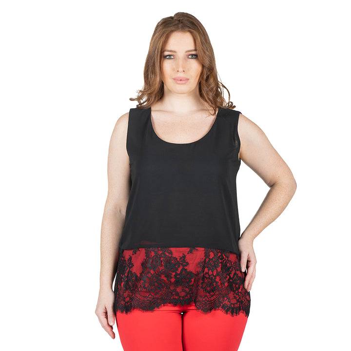 Oltre Tempo Top Con Pizzo Al Fondo