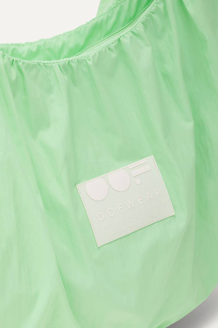 Oof Wear BORSA A SPALLA IN NYLON CRINCLE WATER REPELLENT 3079 - VERDE MENTA