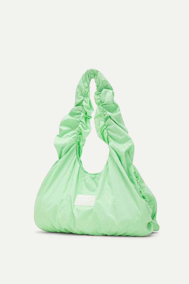 Oof Wear BORSA A SPALLA IN NYLON CRINCLE WATER REPELLENT 3079 - VERDE MENTA