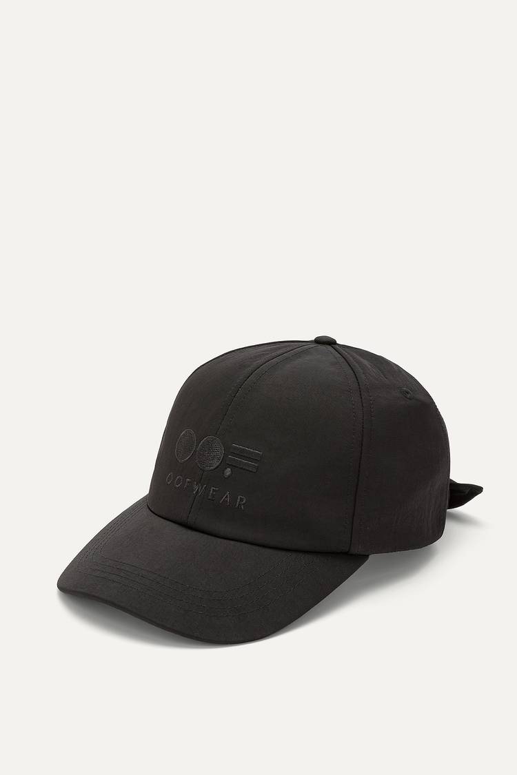 Oof Wear CAPPELLO CON VISIERA IN NYLON MEMORY 2009 - NERO