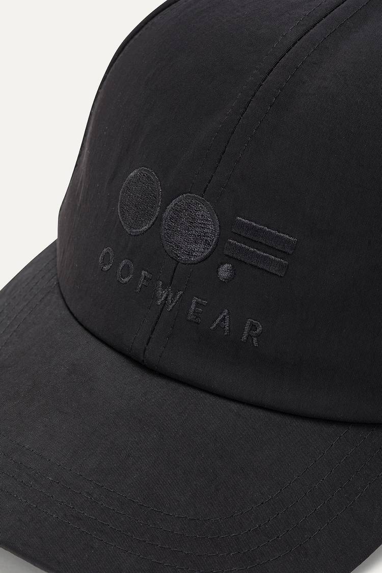 Oof Wear CAPPELLO CON VISIERA IN NYLON MEMORY 2009 - NERO