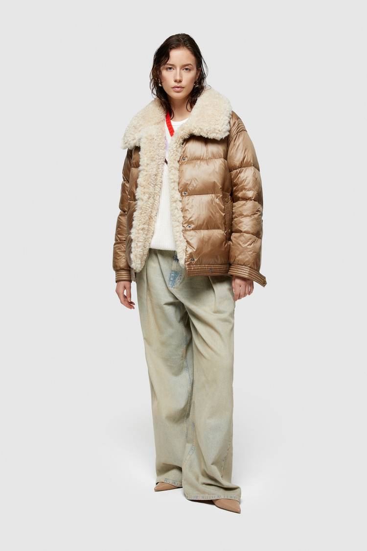 Oof Wear GIACCA CORTA 9247 IN NYLON CANGIANTE - SABBIA