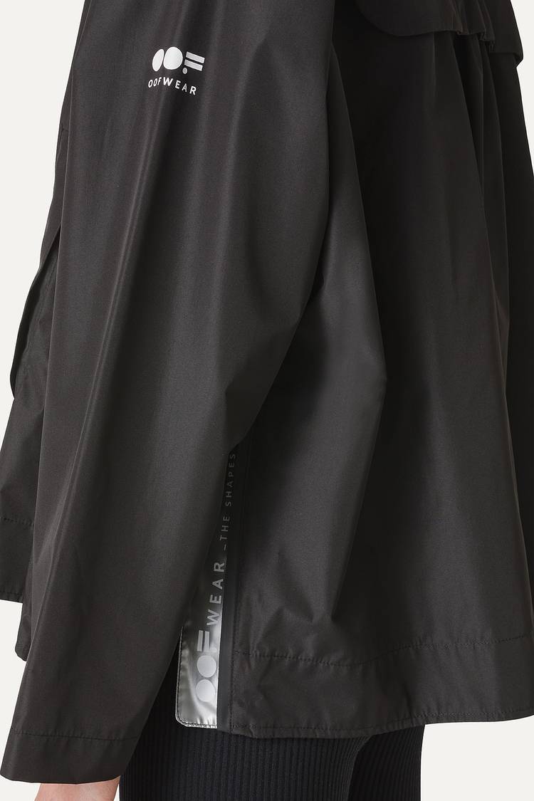 Oof Wear GIACCA CORTA IN NYLON CON INTERNO ARGENTO 9214 - NERO