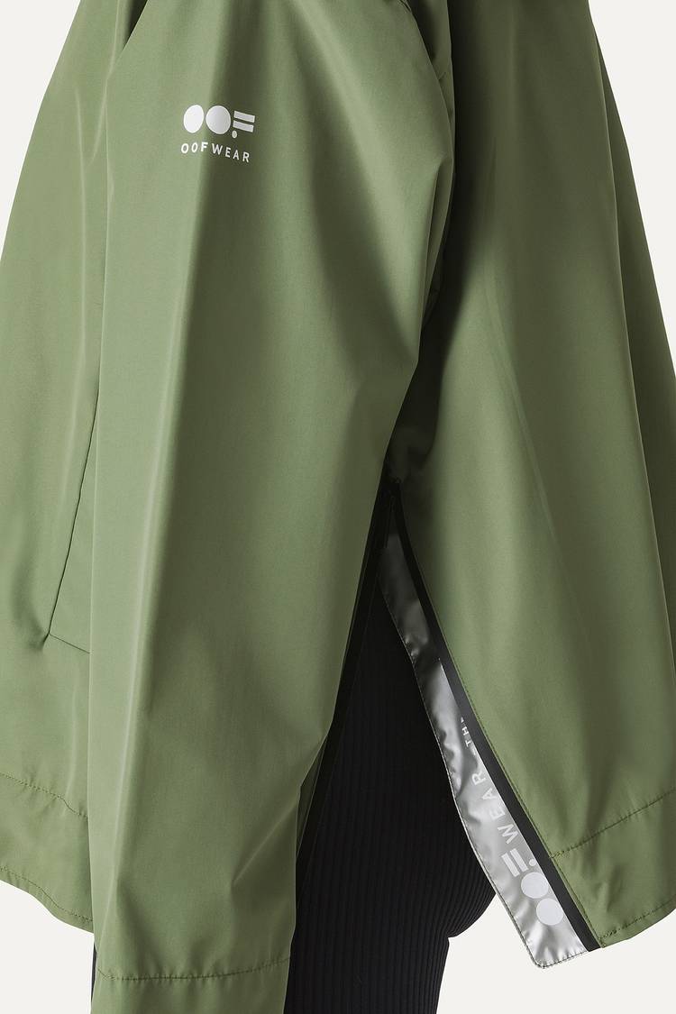 Oof Wear GIACCA CORTA IN NYLON CON INTERNO ARGENTO 9214 - VERDE OLIVA