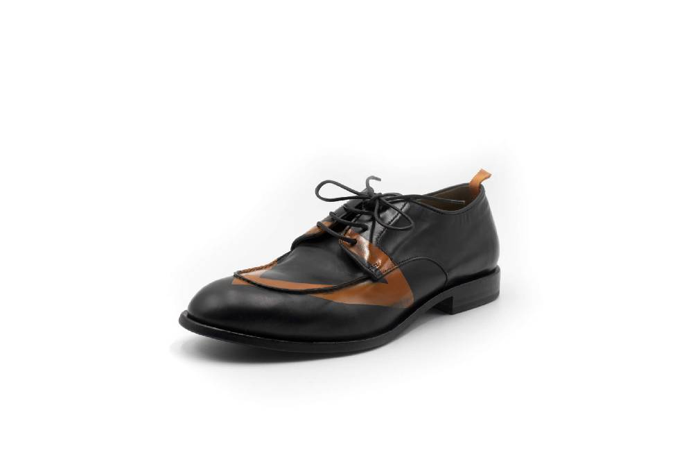 Openclosedshoes AKAMU 01