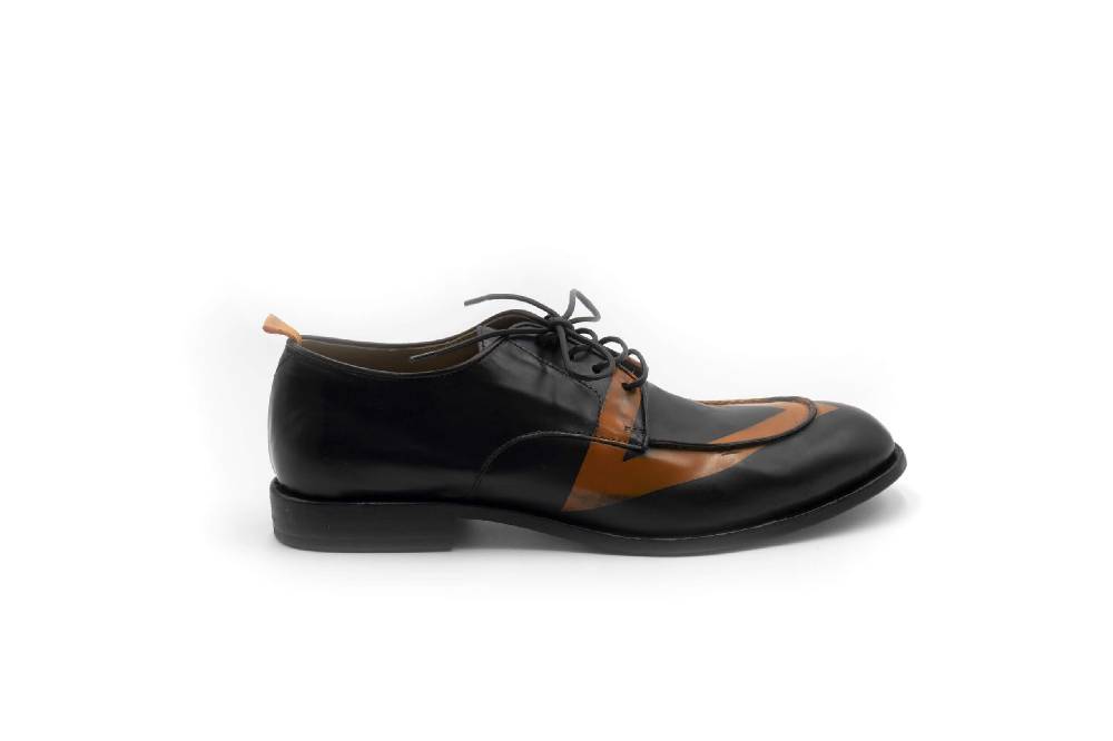 Openclosedshoes AKAMU 01