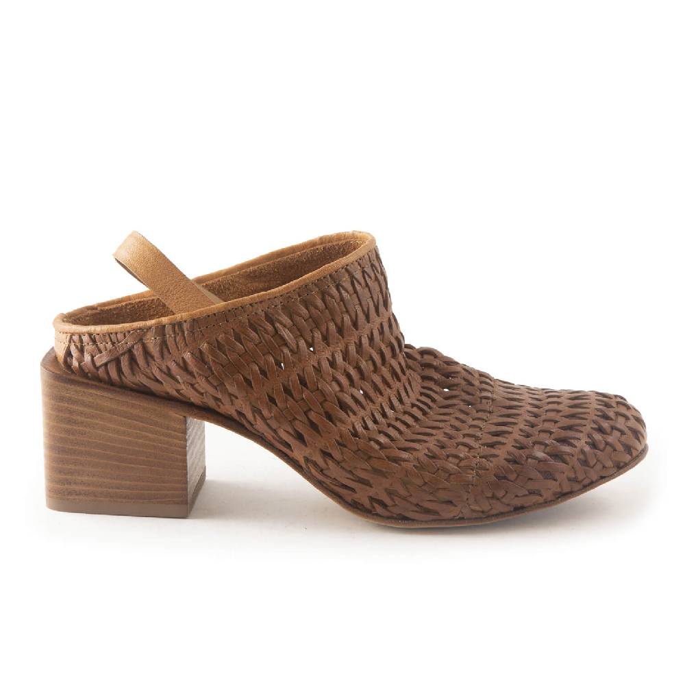 Openclosedshoes CANNA06 FOAM TEACK