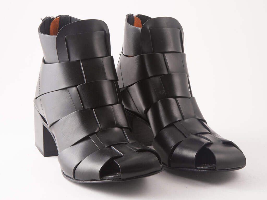 Openclosedshoes TRACK02 FOAM