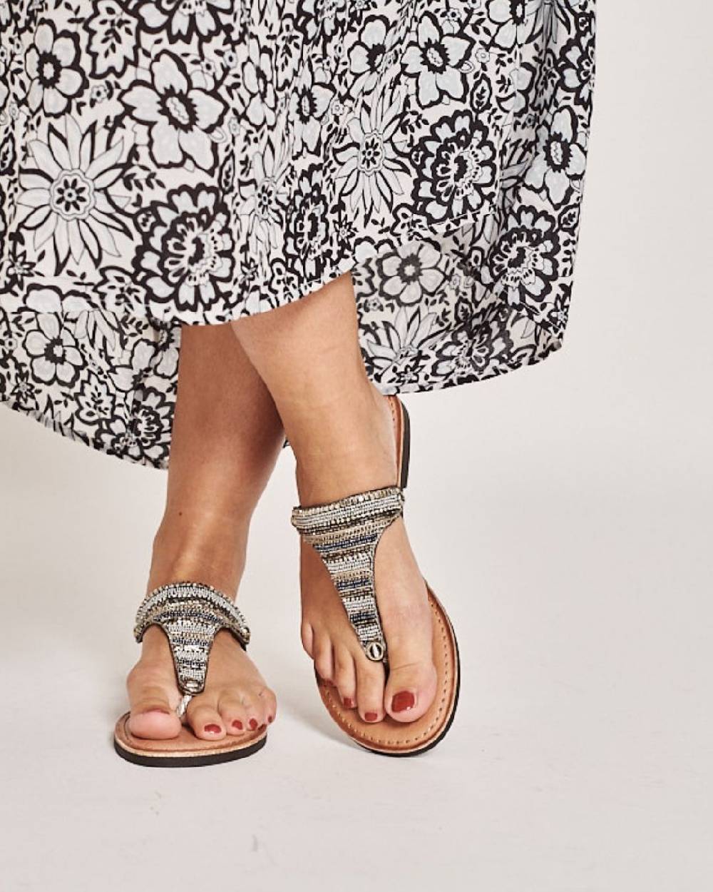 Ordi.to Accessori CRETA - Infradito Con Perline Multicolore