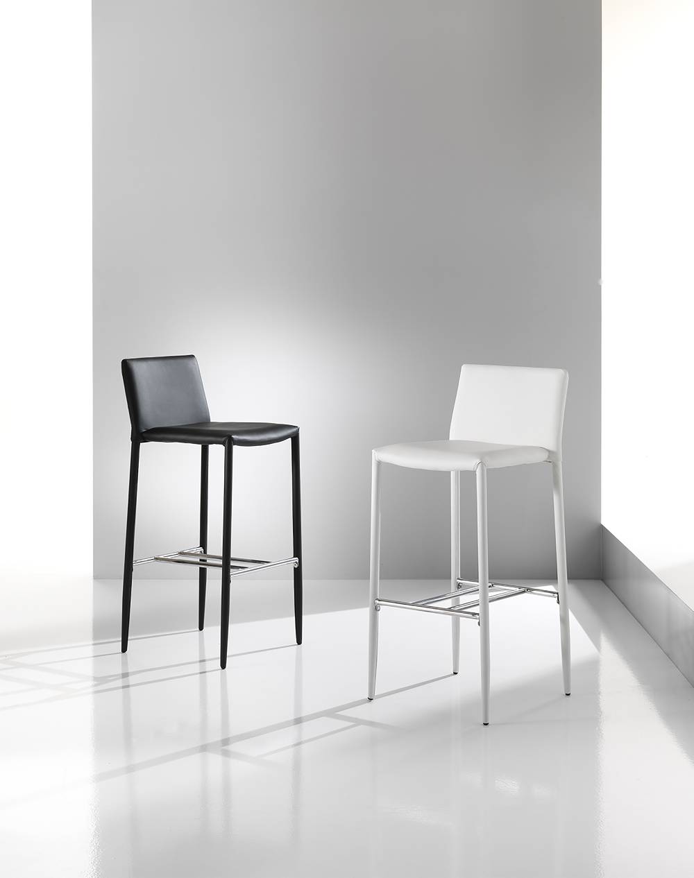 Oresteluchetta SGABELLO BUFFALO BLACK