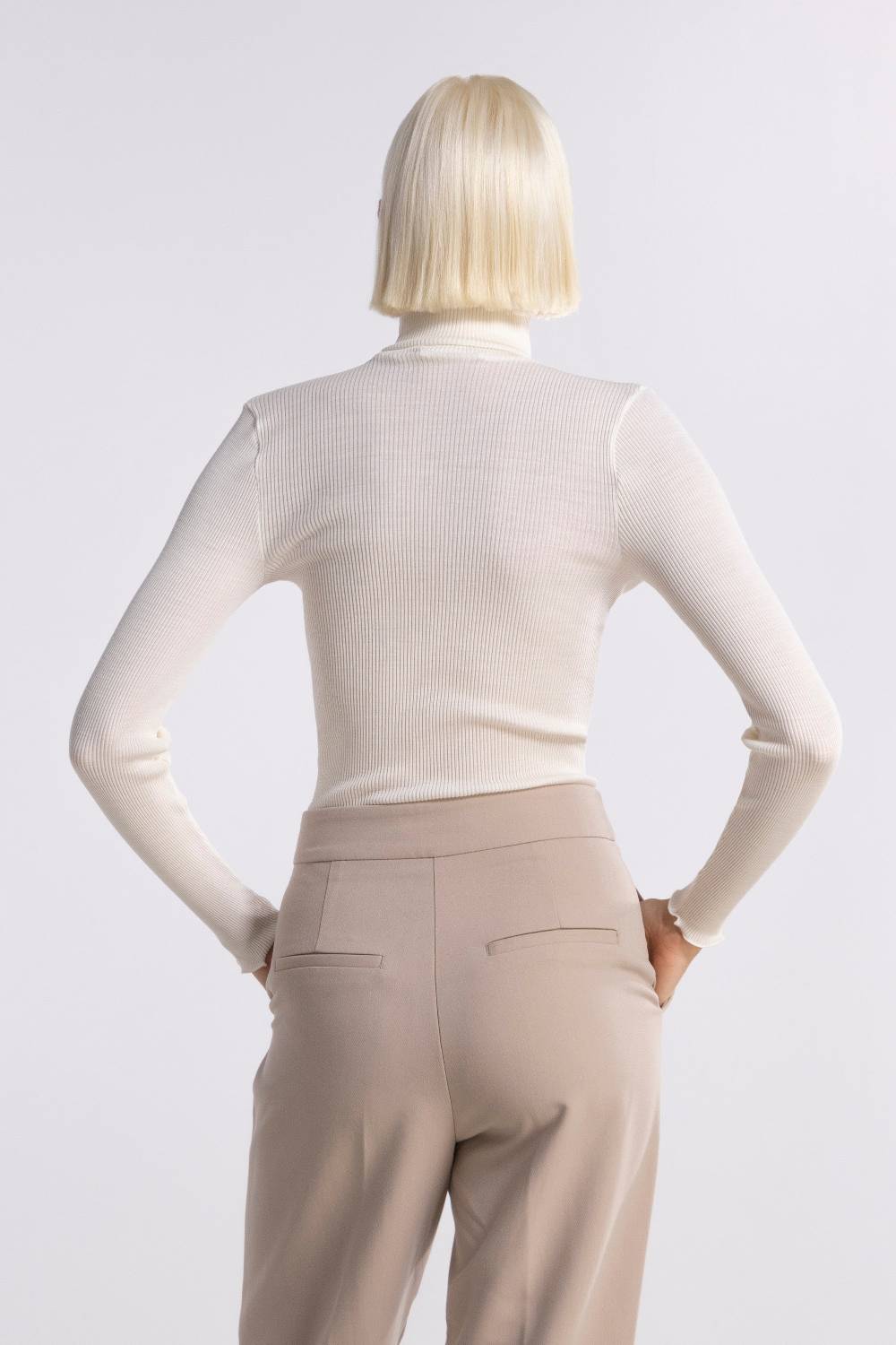 Oscalito Maglia Dolcevita A Maniche Lunghe In Tessuto Liscio Di Lana E Seta 3478