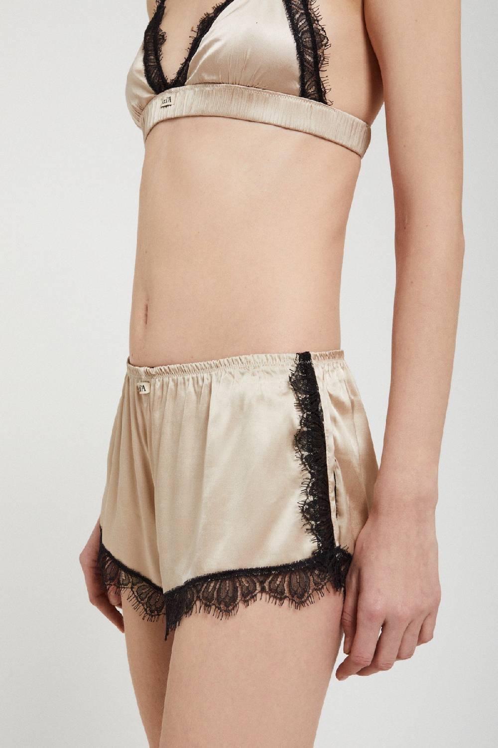 Ottod'Ame Culotte With Lace