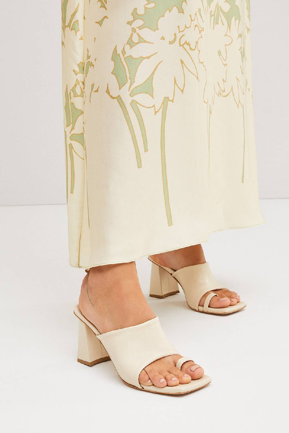 Ottod'Ame High-heeled Flip Flops