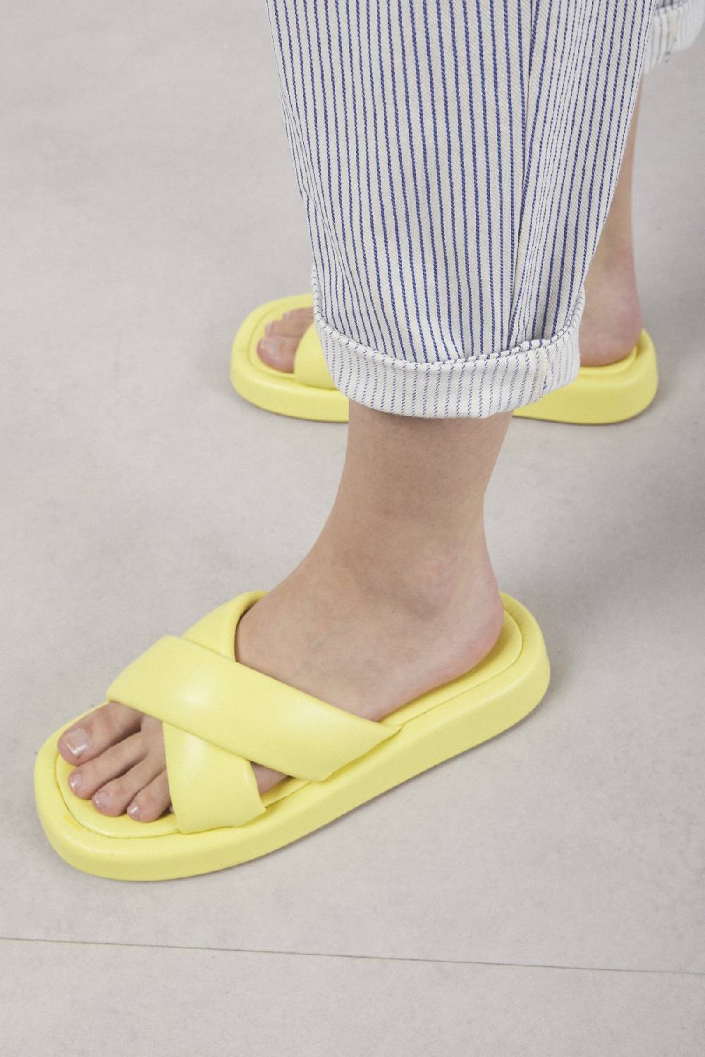 Ottod'Ame Leather Fluffy Platform