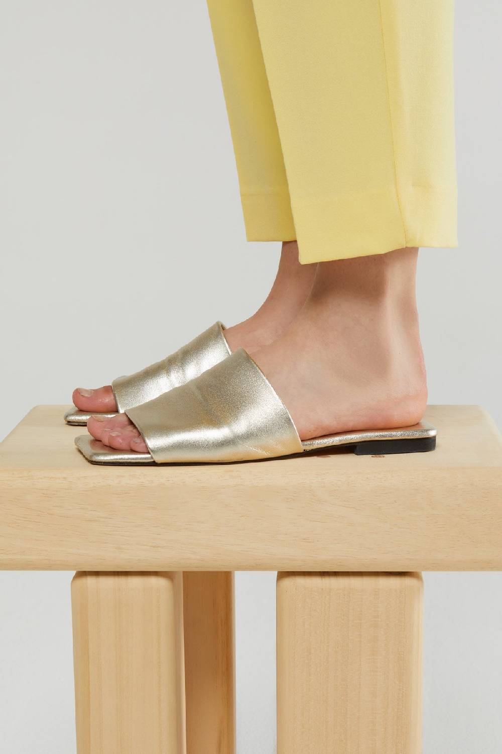 Ottod'Ame Leather Low Sandals