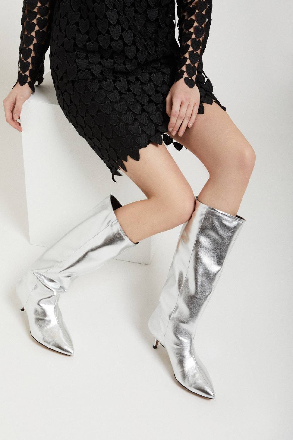 Ottod'Ame Leather Pointed Boots