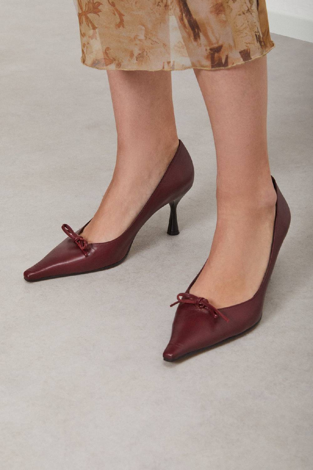 Ottod'Ame Leather Pump With Bow