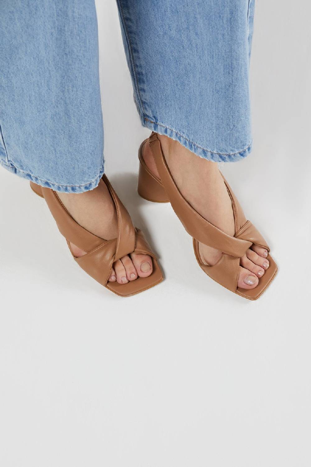 Ottod'Ame Leather Square Toe Sandals