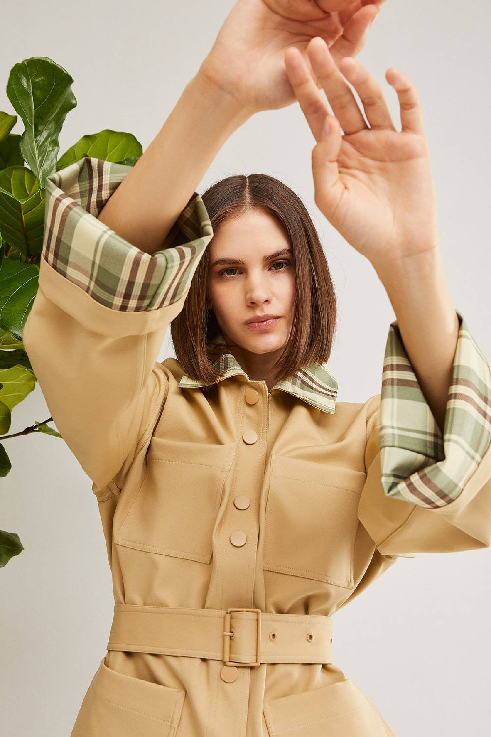 Ottod'Ame Short Trench Coat With Belt