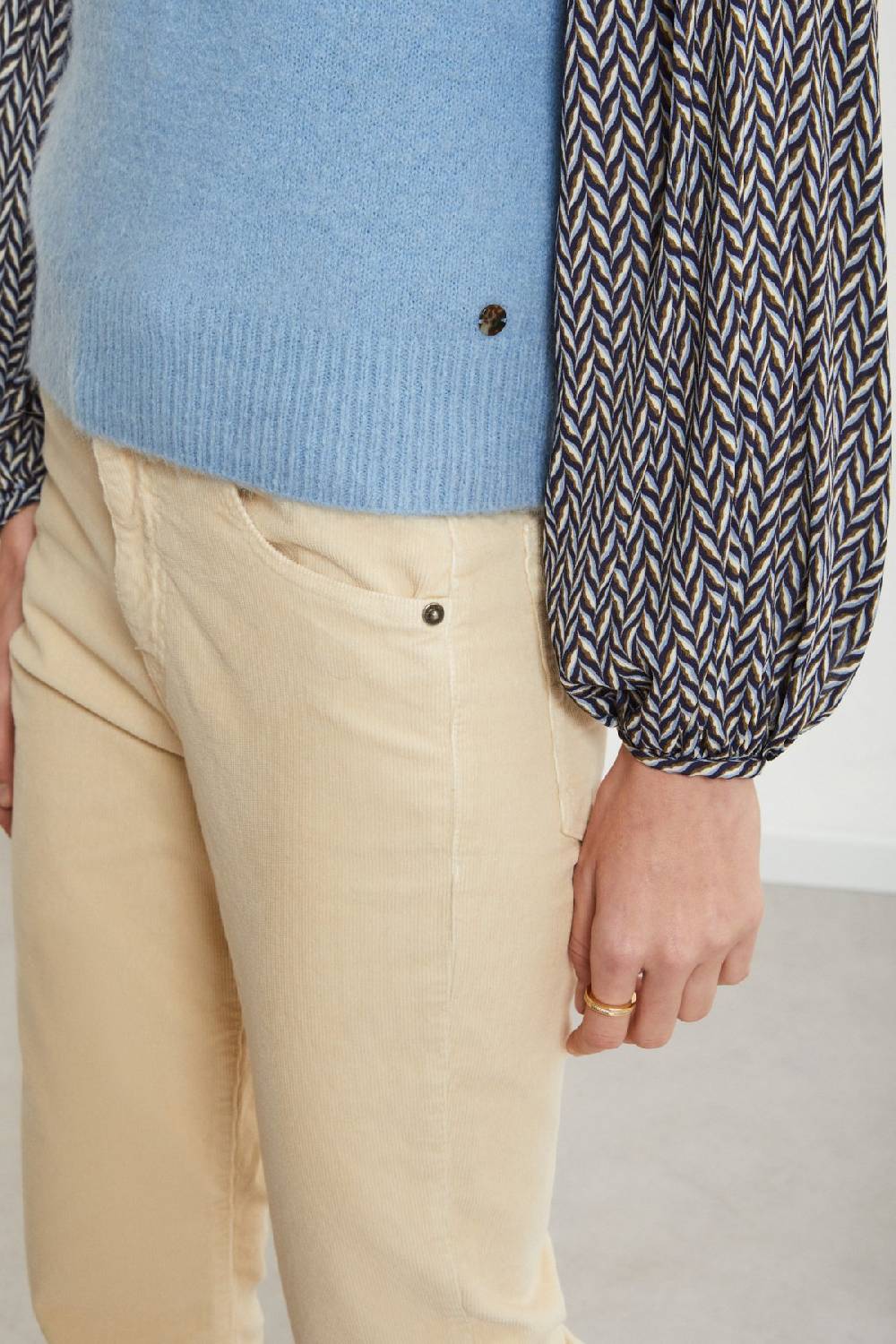 Ottod'Ame Vest With Rounded Neck