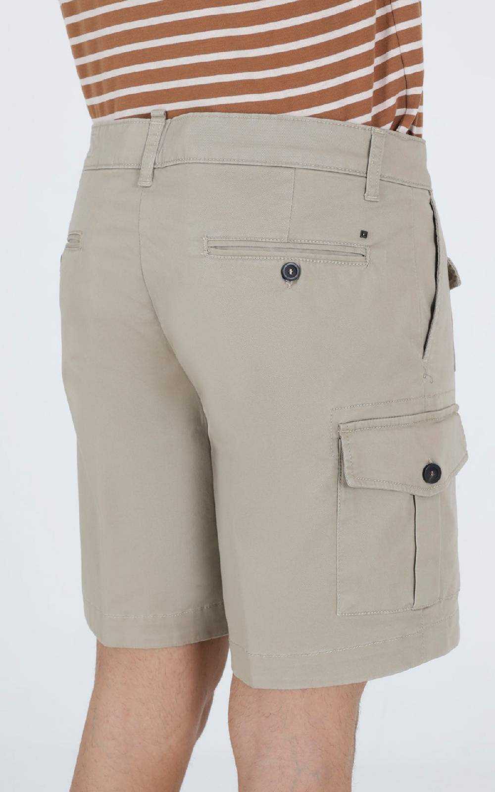 Outfit Italy Bermuda In Gabardina Con Tasconi