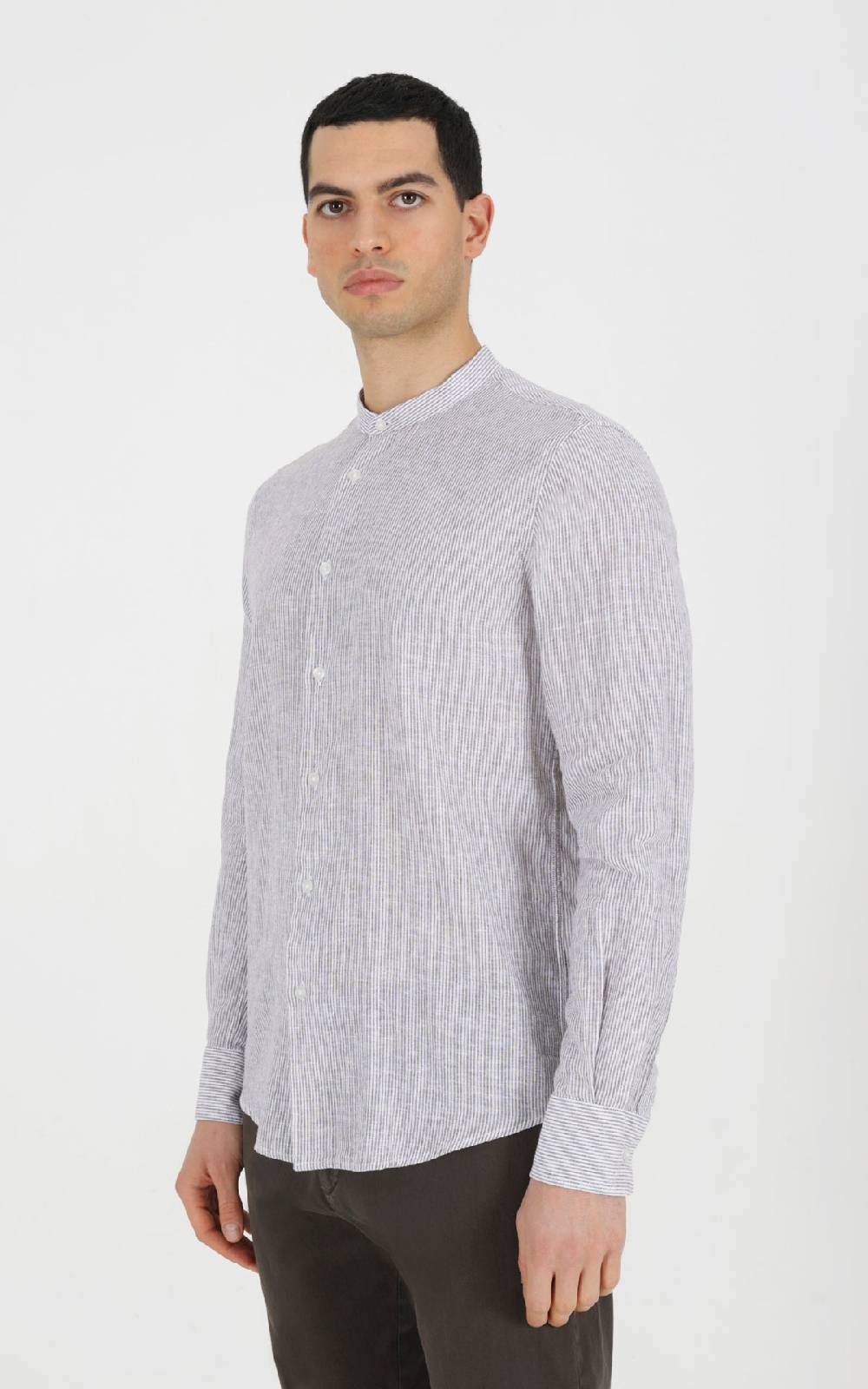 Outfit Italy Camicia coreana in misto lino rigato