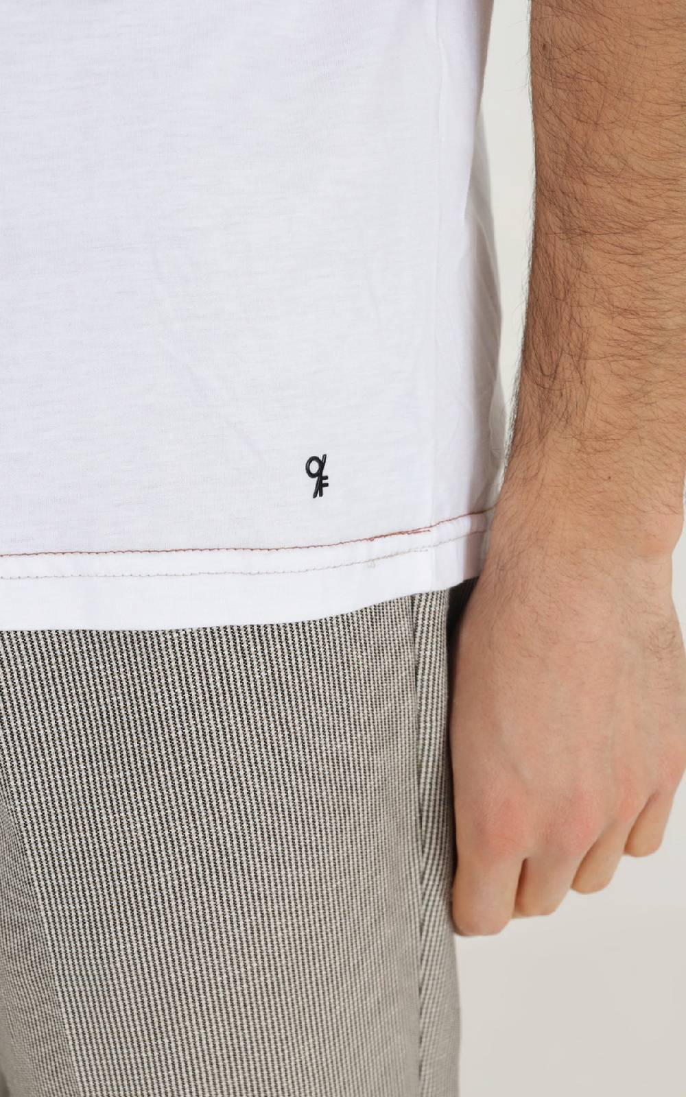 Outfit Italy T-Shirt In Modal Con Cuciture A Contrasto