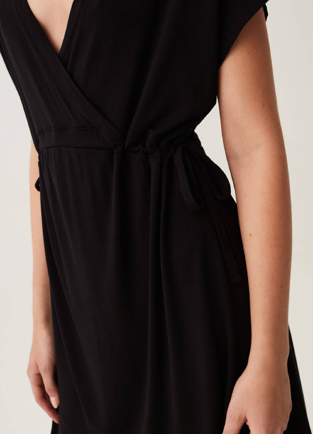 Ovs Abito Corto Con Scollo A V Maniche A Kimono