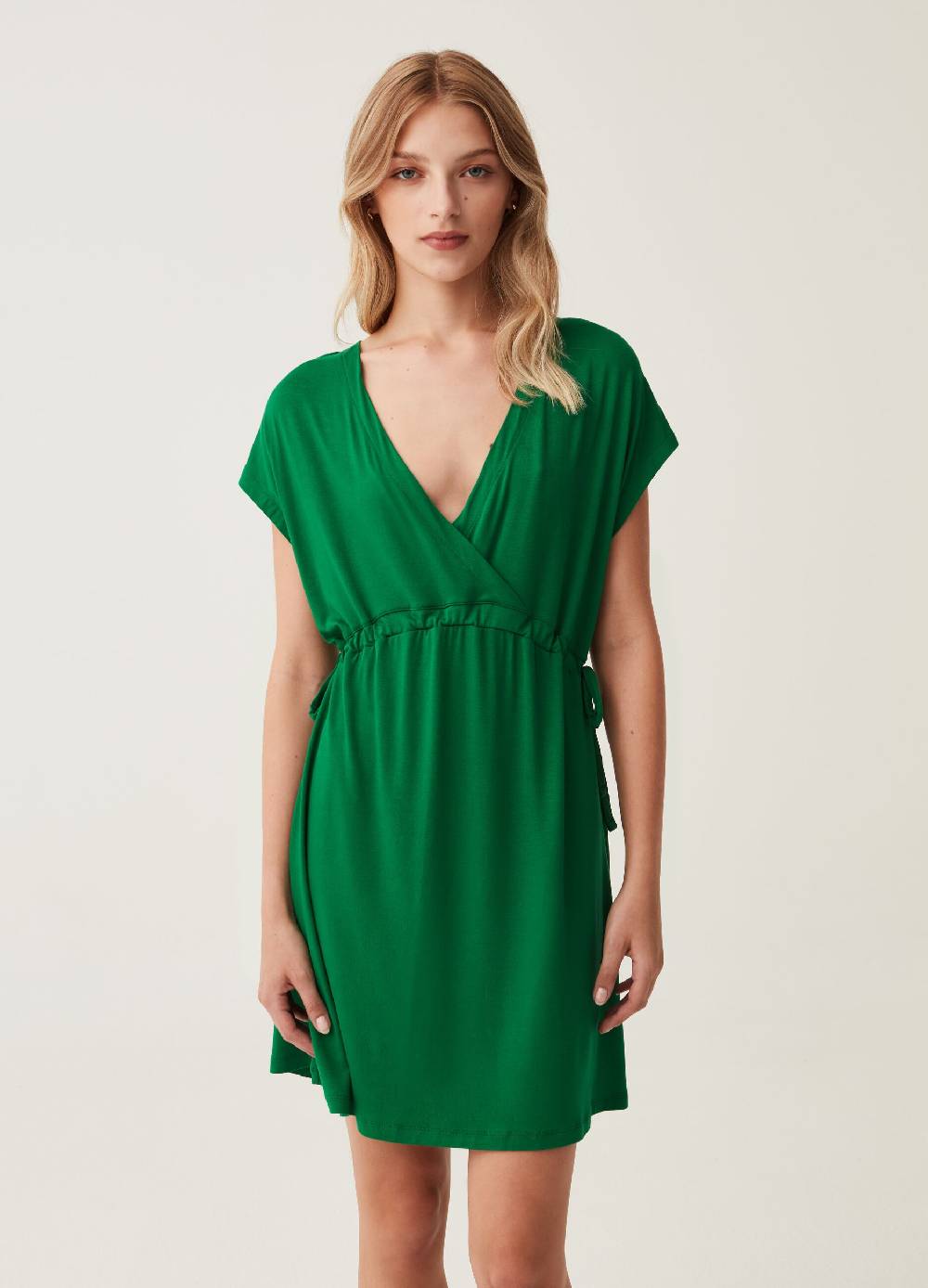 Ovs Abito corto con scollo a V maniche a kimono