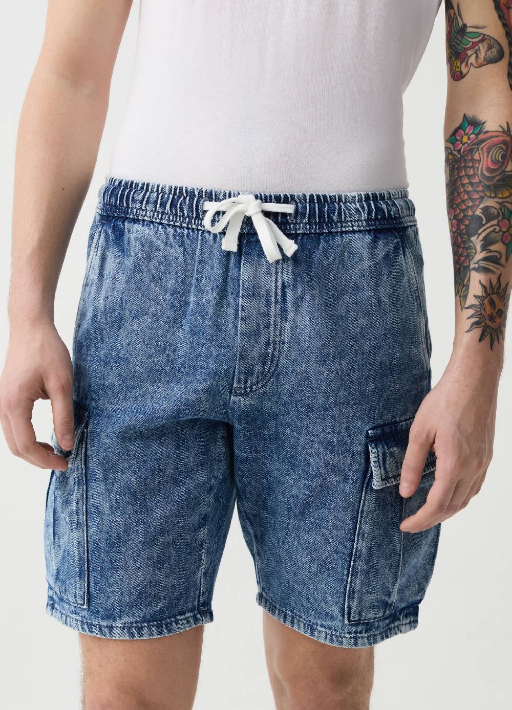 Ovs Bermuda Cargo In Denim Acid Wash