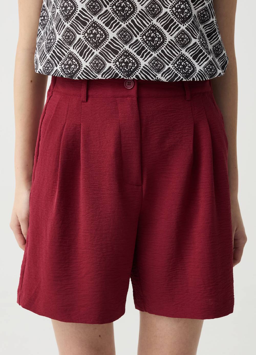 Ovs Bermuda Fluido Con Pinces