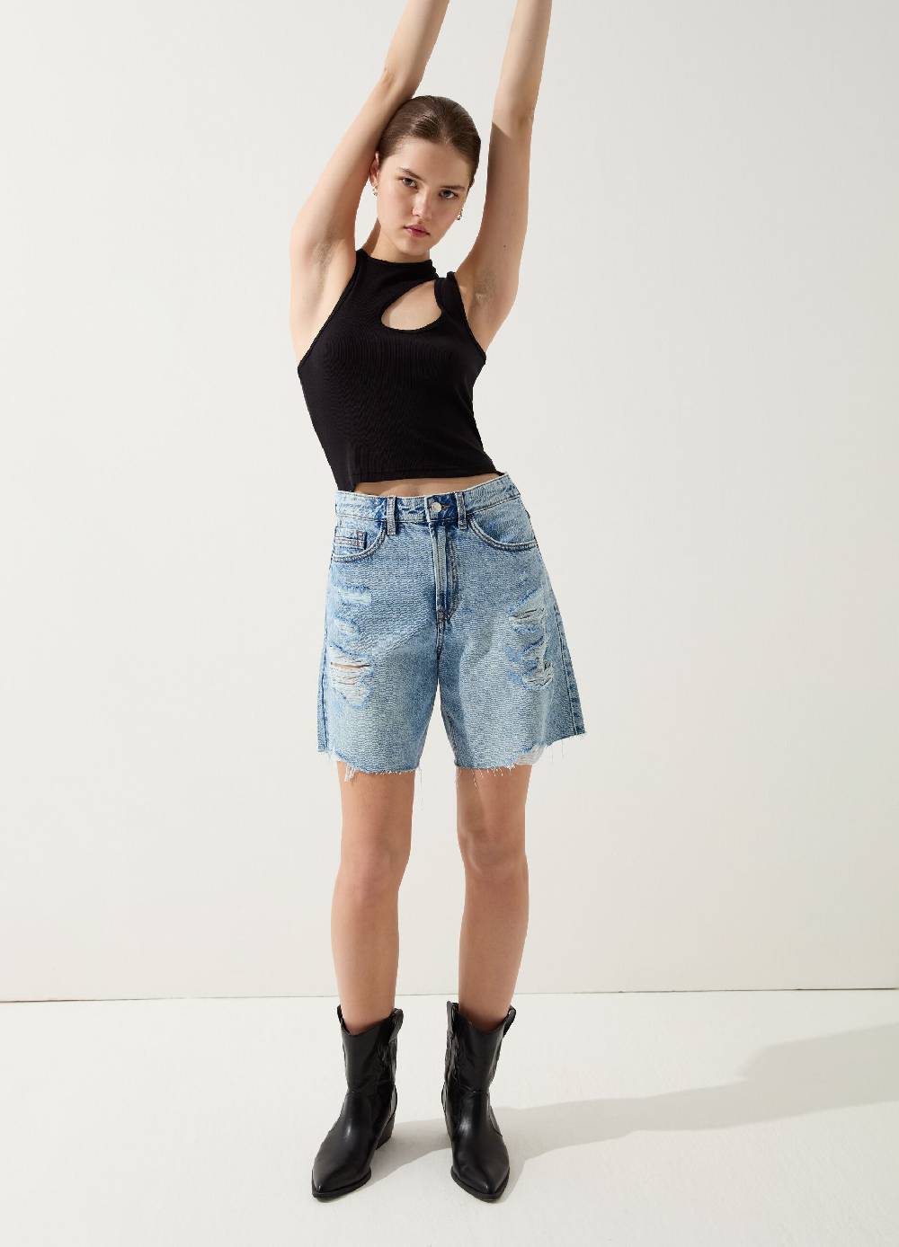 Ovs Bermuda In Denim Con Abrasioni