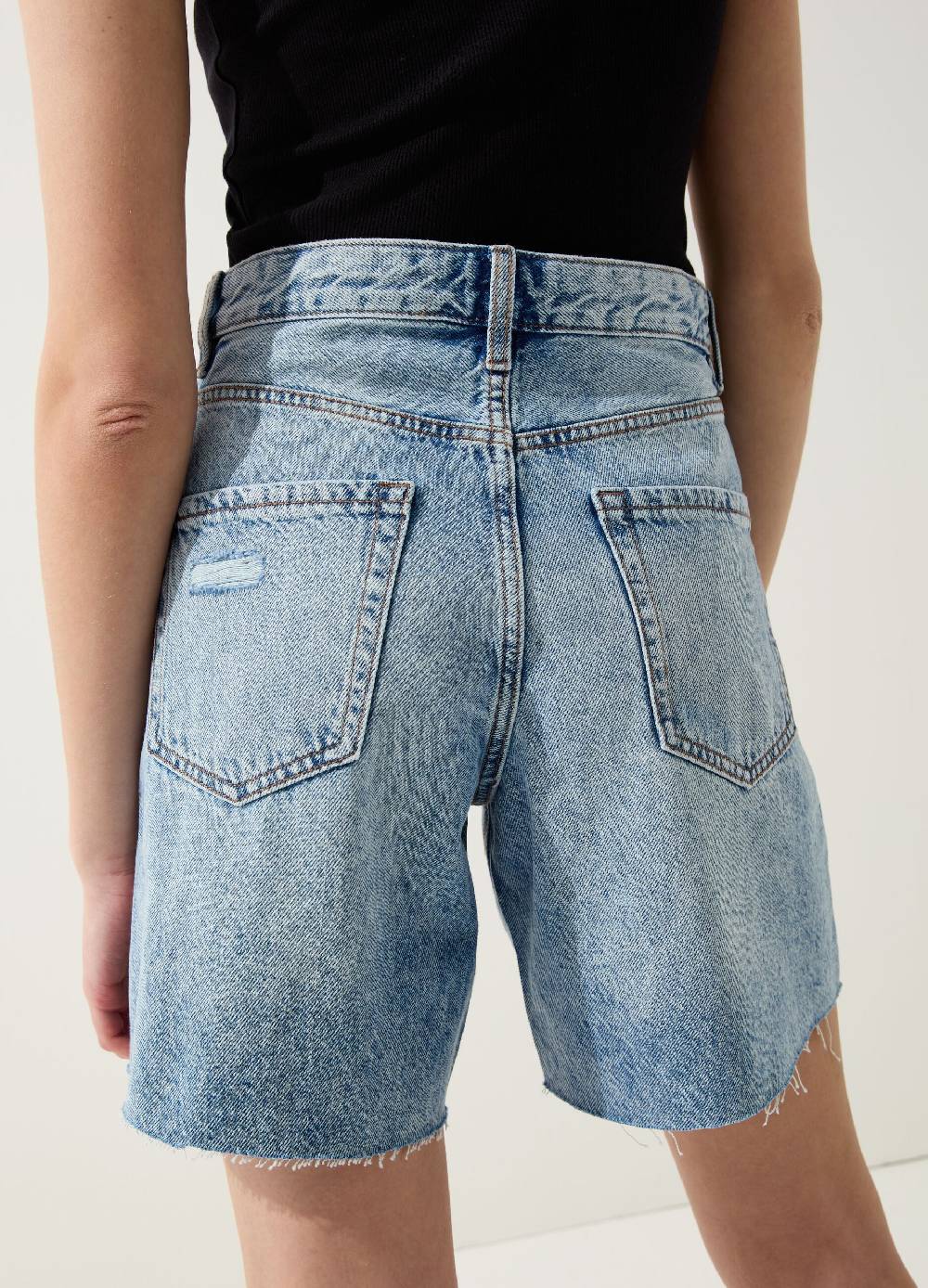 Ovs Bermuda In Denim Con Abrasioni