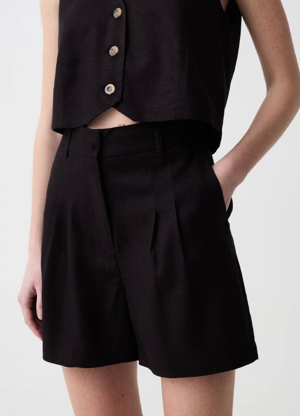 Ovs Bermuda In Viscosa E Lino Con Pinces