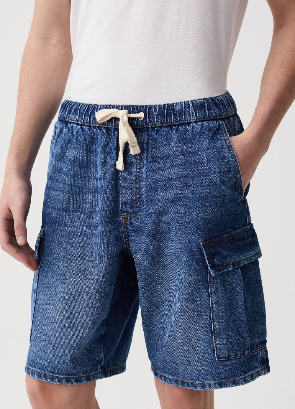 Ovs Bermuda Jogger Cargo In Denim Acid Wash