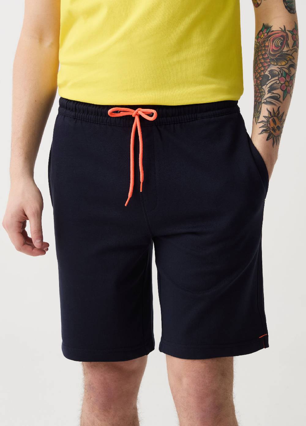 Ovs Bermuda Jogger Con Coulisse A Contrasto