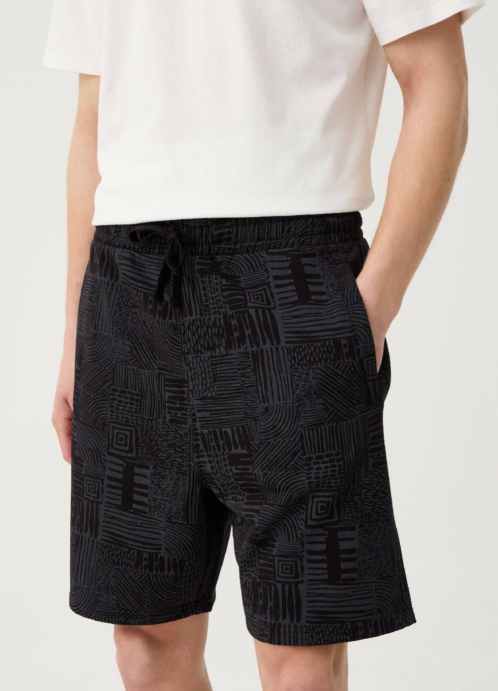 Ovs Bermuda Jogger Con Stampa Tribale