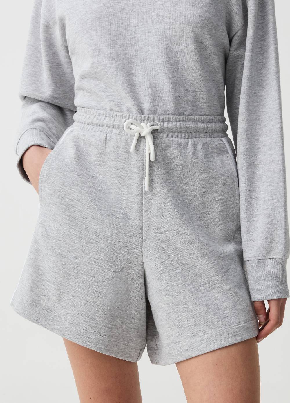 Ovs Bermuda Jogger Essential Con Profili Rigati