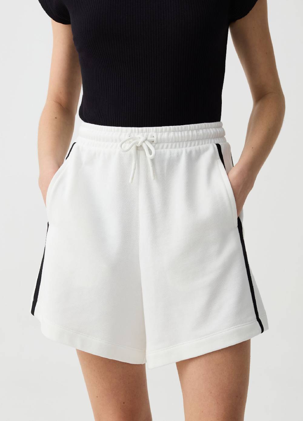 Ovs Bermuda Jogger Essential Con Profili Rigati