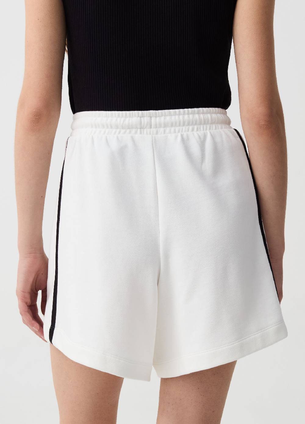 Ovs Bermuda Jogger Essential Con Profili Rigati